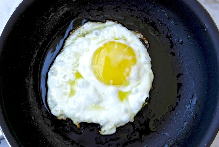 How To Fry An Egg With Olive Oil