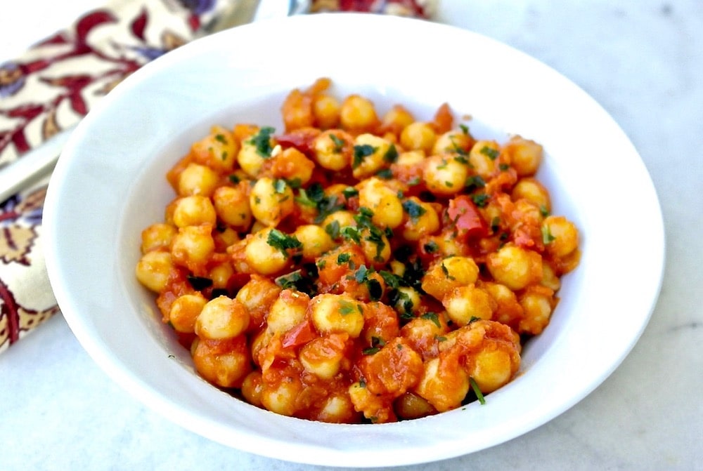 greek chickpeas with tomato sauce