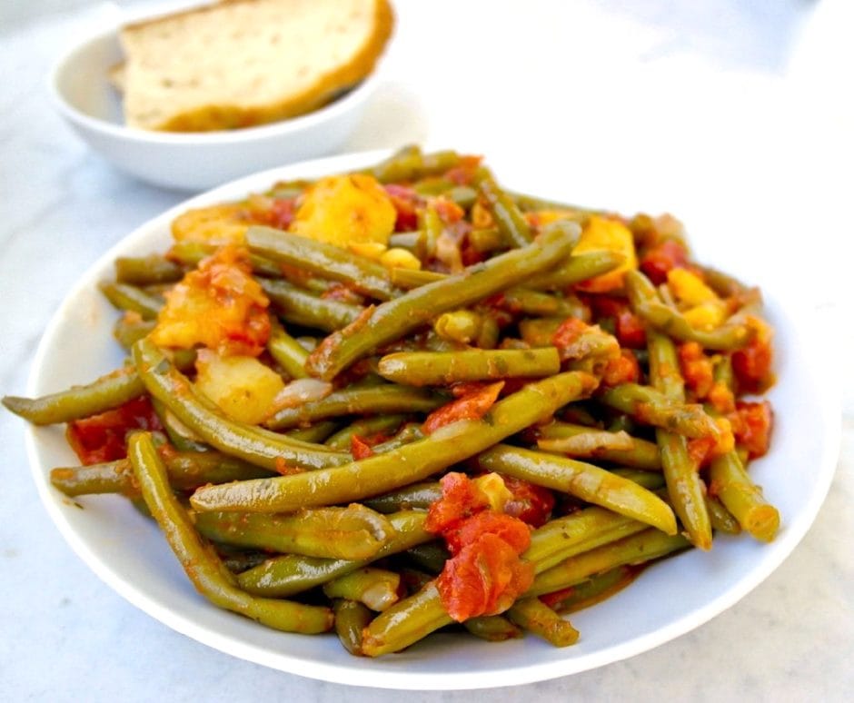 Authentic Greek Green Beans-Fasolakia Lathera