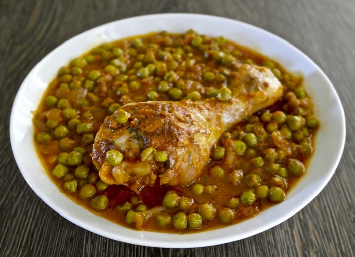 One Pot Greek chicken and peas