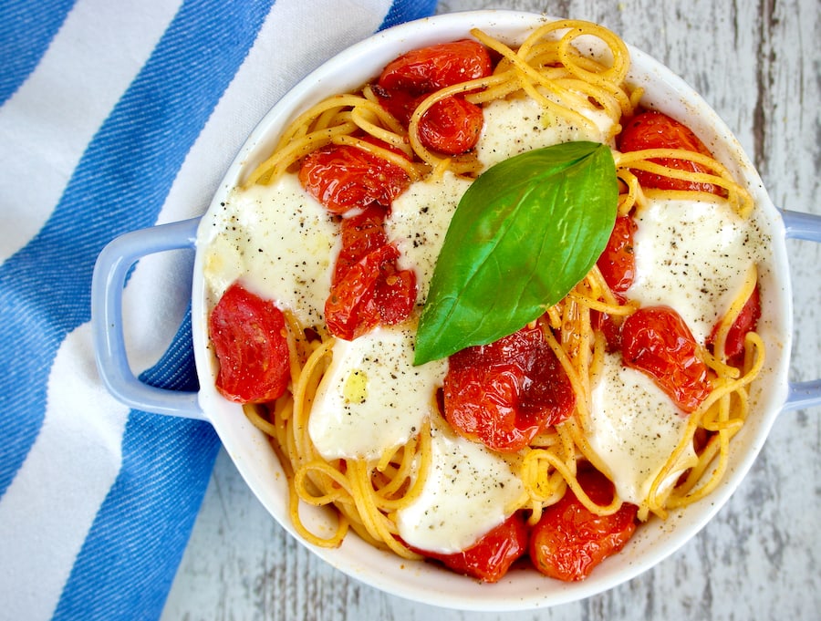Tutustu 40+ imagen tomaatti basilika mozzarella pasta - abzlocal fi