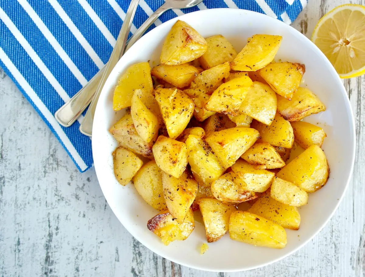 Crispy Greek Roasted Potatoes