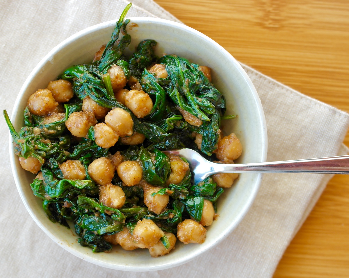 Traditional Spanish Spinach with Chickpeas (Garbanzos con Espinacas) 01