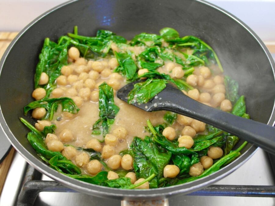 Traditional Spanish Spinach with Chickpeas (Garbanzos con Espinacas) 08