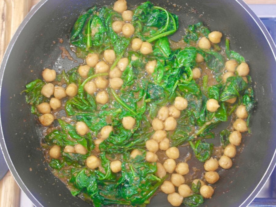 Traditional Spanish Spinach with Chickpeas (Garbanzos con Espinacas) 09